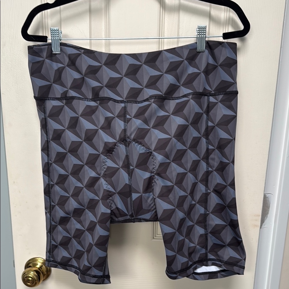 Geometric Patterned Women's Cycling Shorts from Miami Fitwear